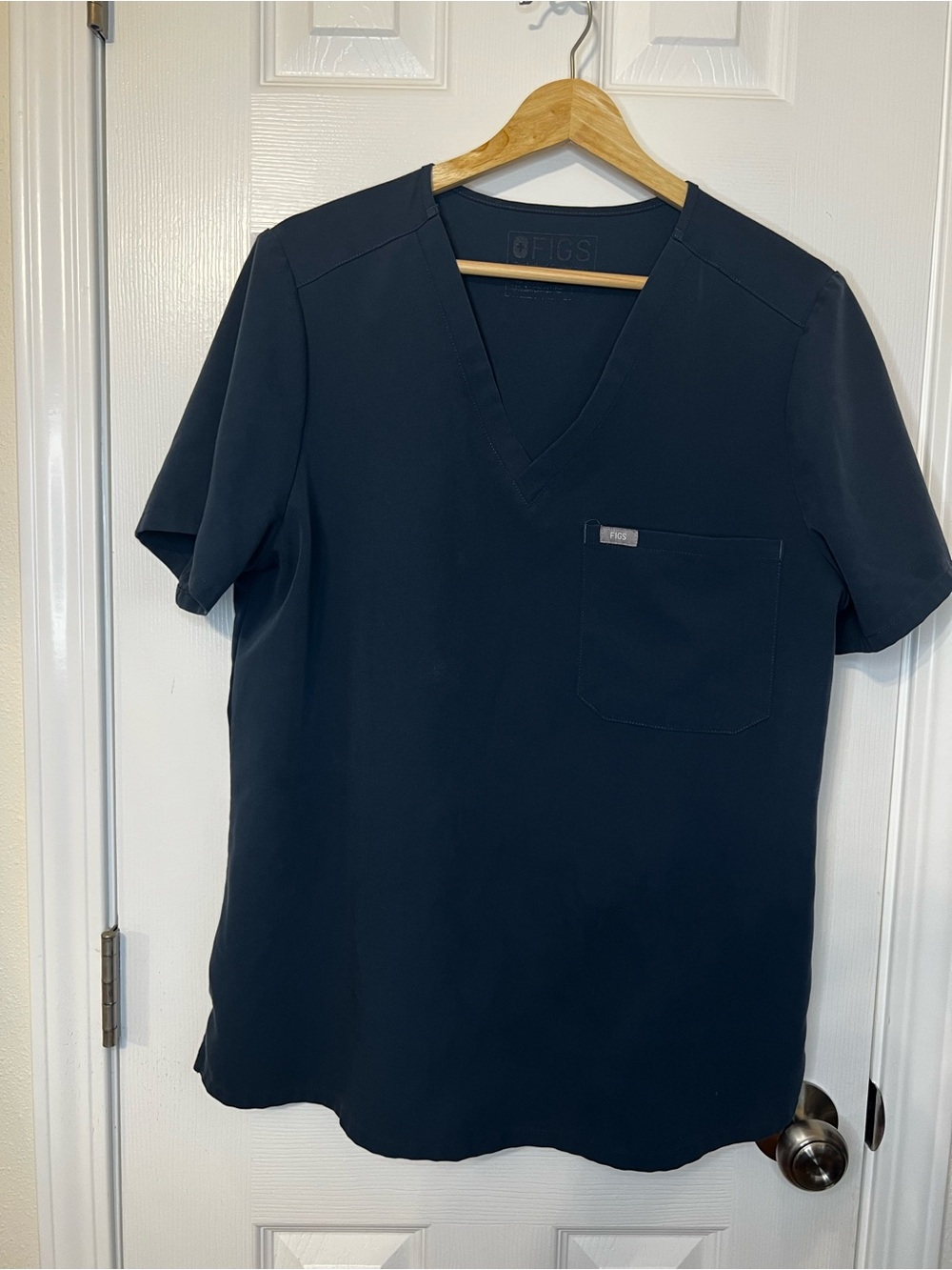 Figs Women's V-Neck Short Sleeve Top in (Cobalt?)
